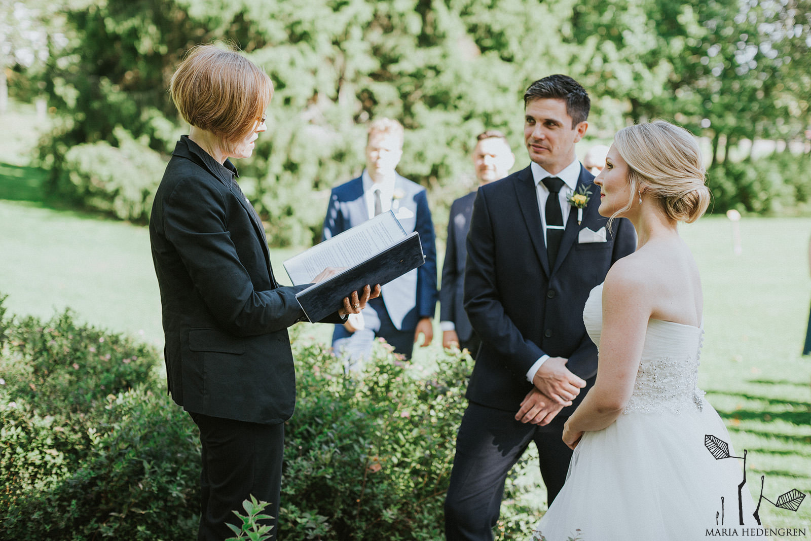 outdoor wedding in Finland