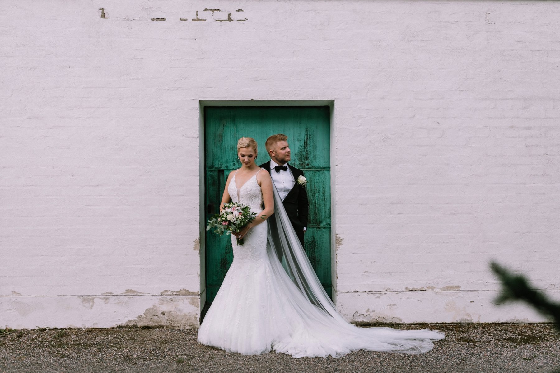 modern scandinavian wedding photographer