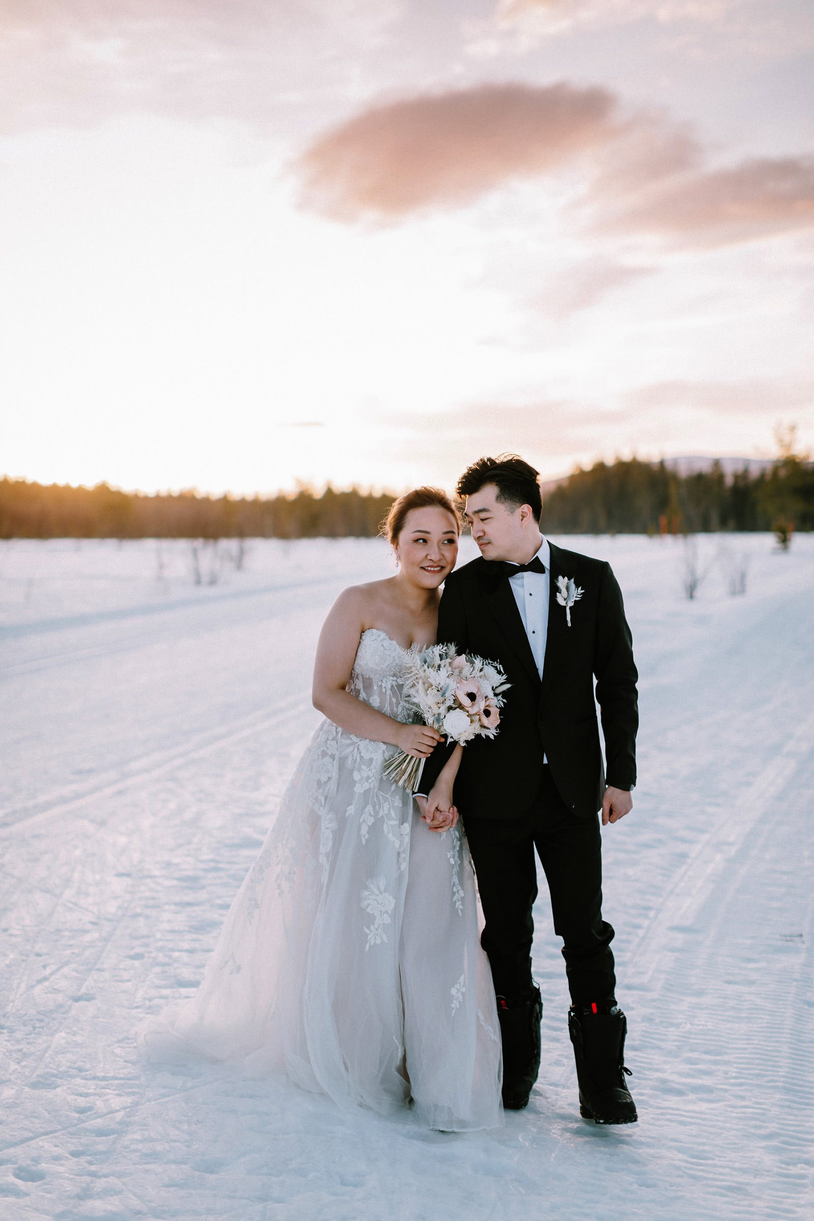 winter wedding in Lapland Finland