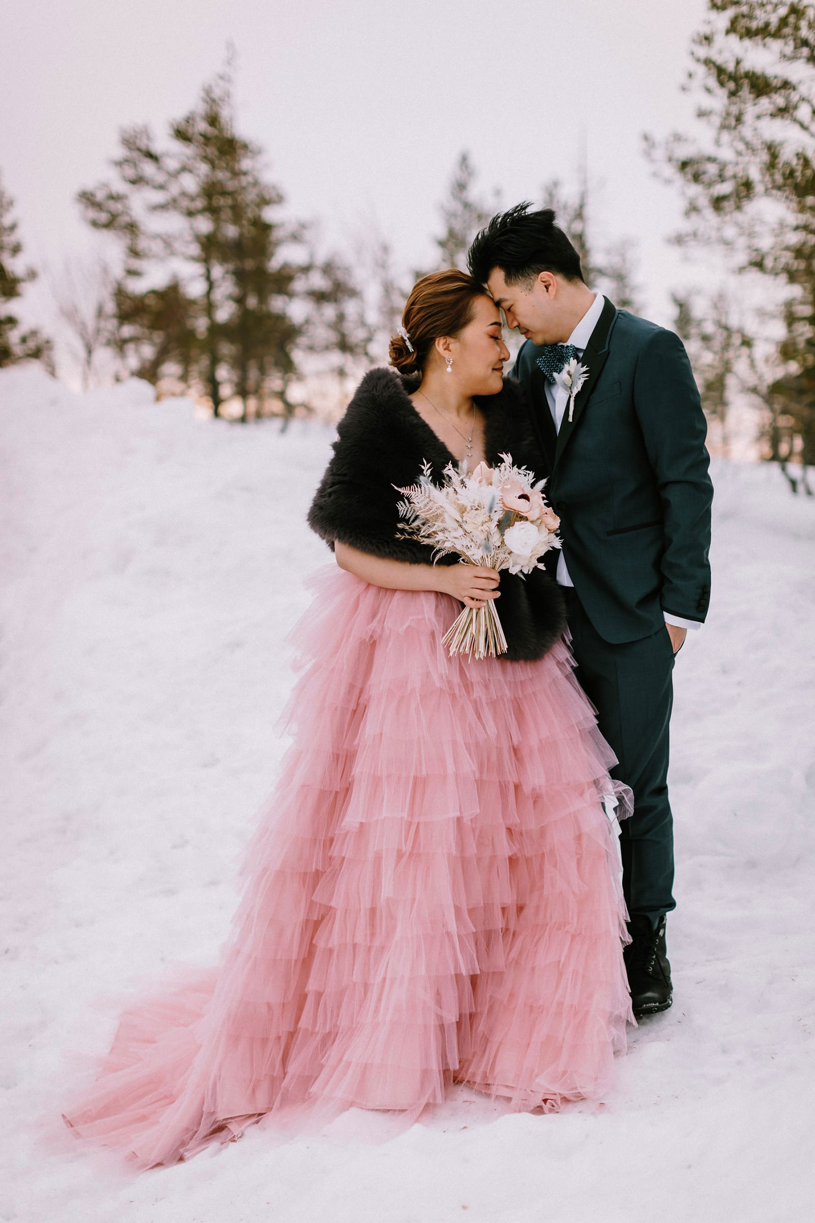 honeymoon photography in Lapland
