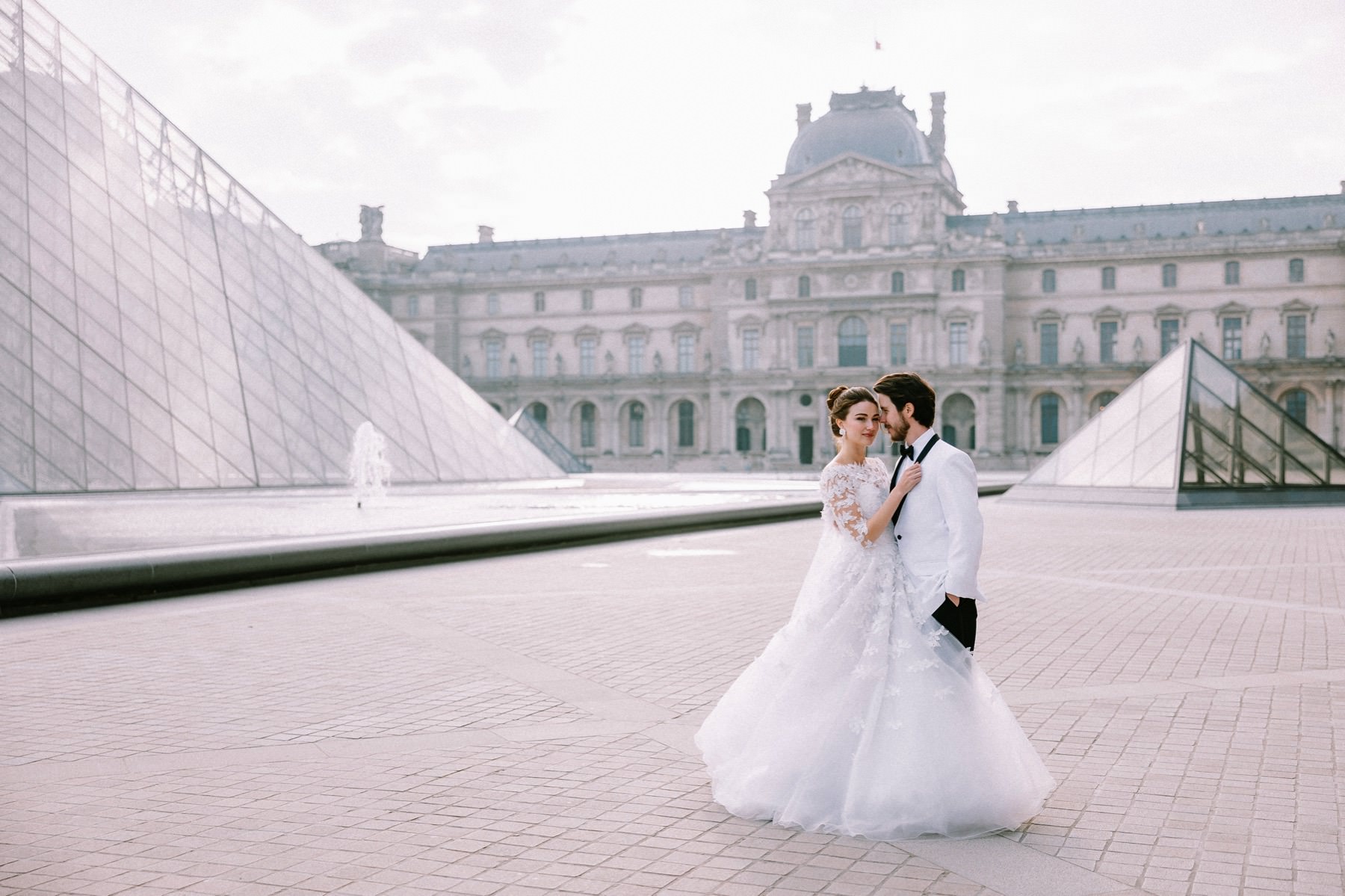 Paris elopment Louvre photosession